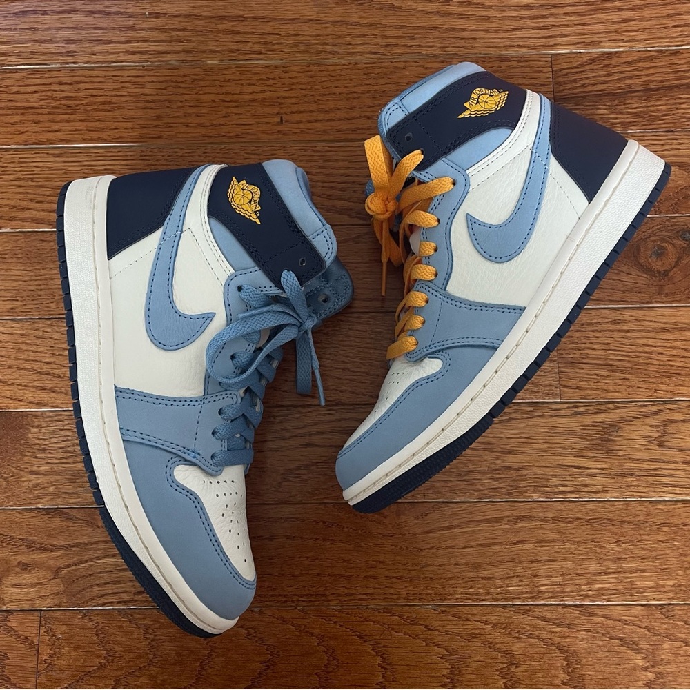 Jordan 1 High Retro OG UNC Obsidian Carolina First In Flight Women’s